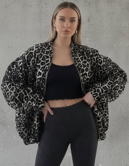 LEOPARD CHIC | BOMBER ACOLCHADA CON ANIMAL PRINT