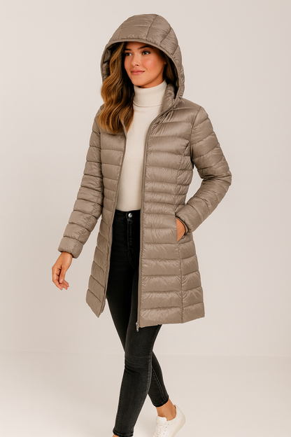 KARMINE | ABRIGO PLUMAS CON CAPUCHA