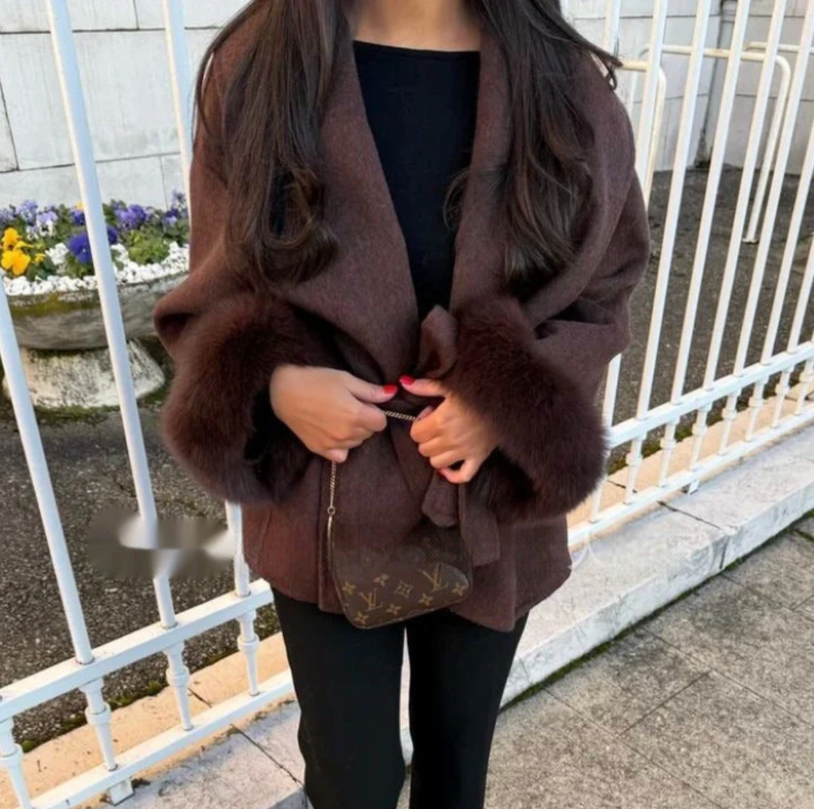 CARMELA| ABRIGO DE LANA CON PUÑOS DE PELUCHE