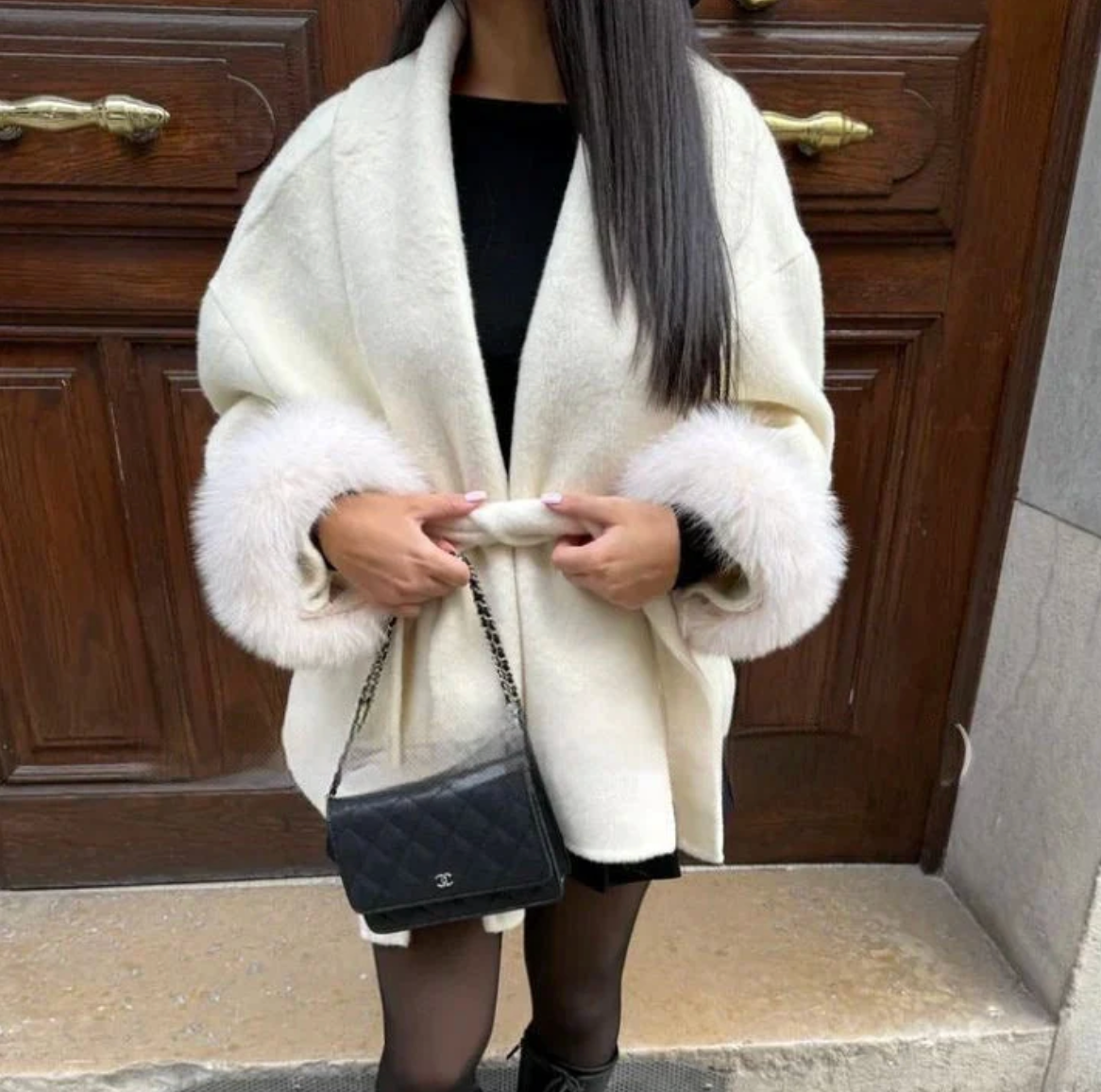 CARMELA| ABRIGO DE LANA CON PUÑOS DE PELUCHE