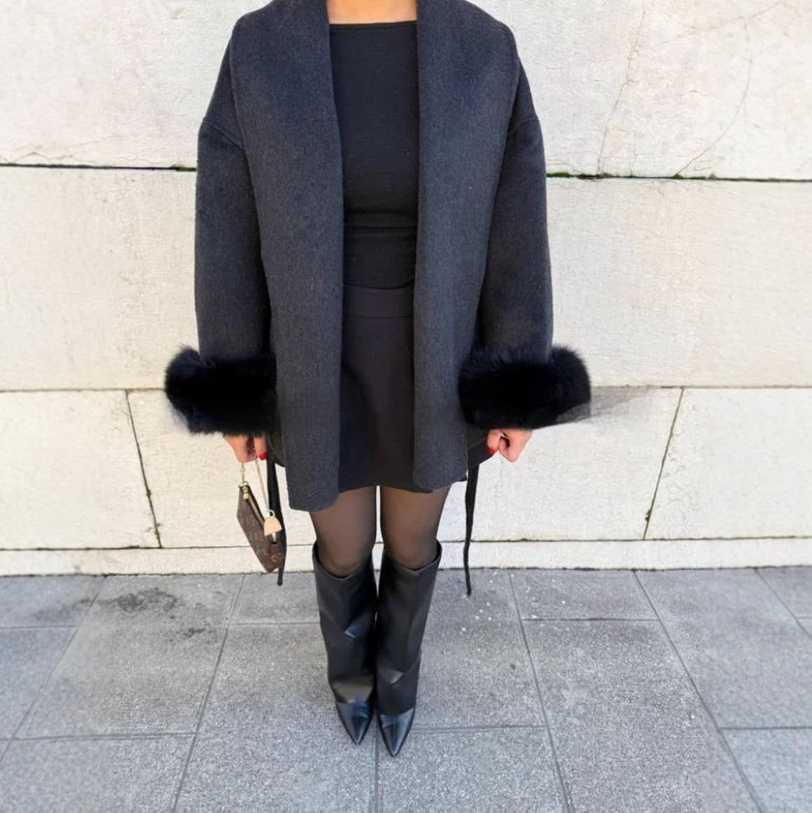 CARMELA| ABRIGO DE LANA CON PUÑOS DE PELUCHE