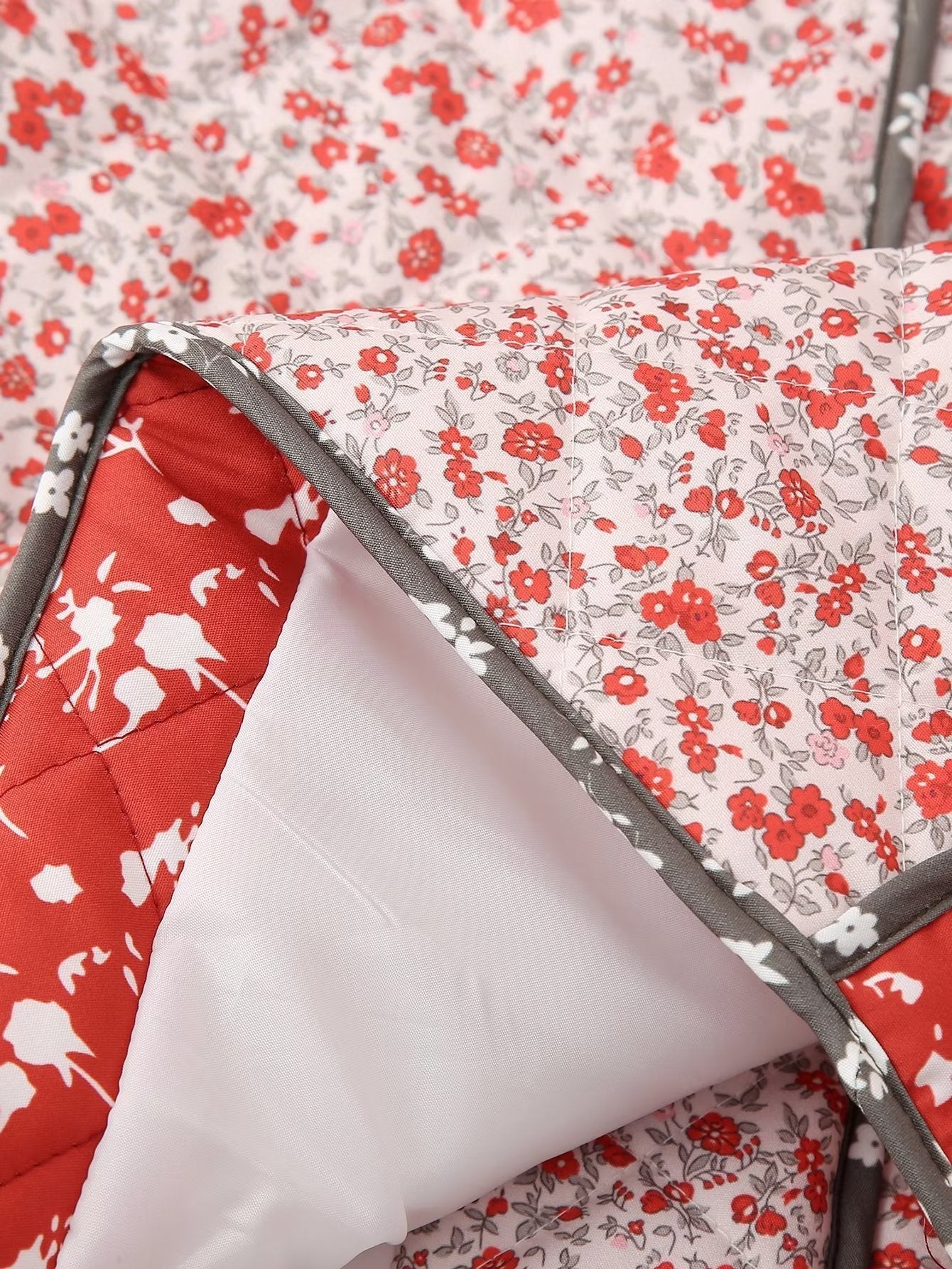 ROUGE | CHAQUETA ACOLCHADA ROJO FLORAL