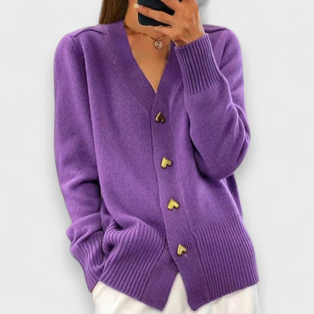 LUZ| CHAQUETILLA DE PUNTO CON BOTONES DE CORAZÓN.